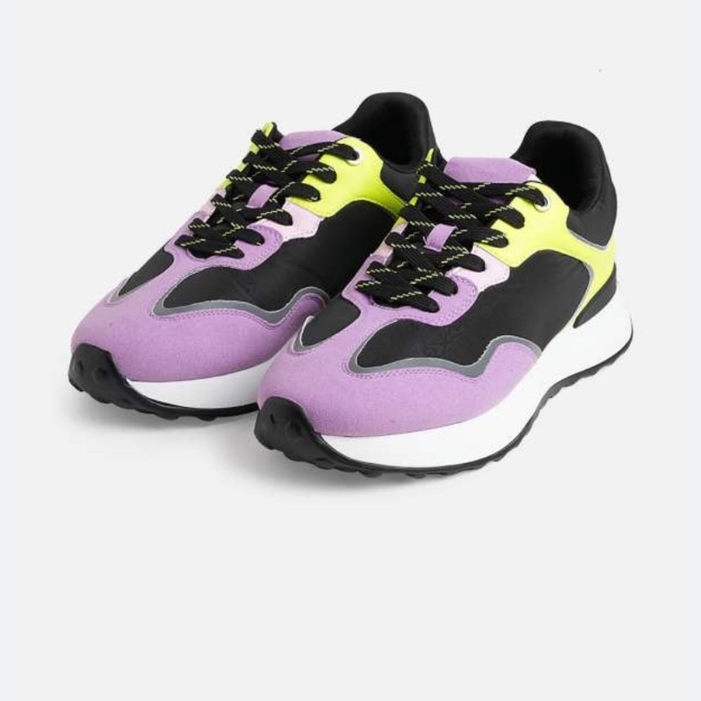 Retro inspired runners